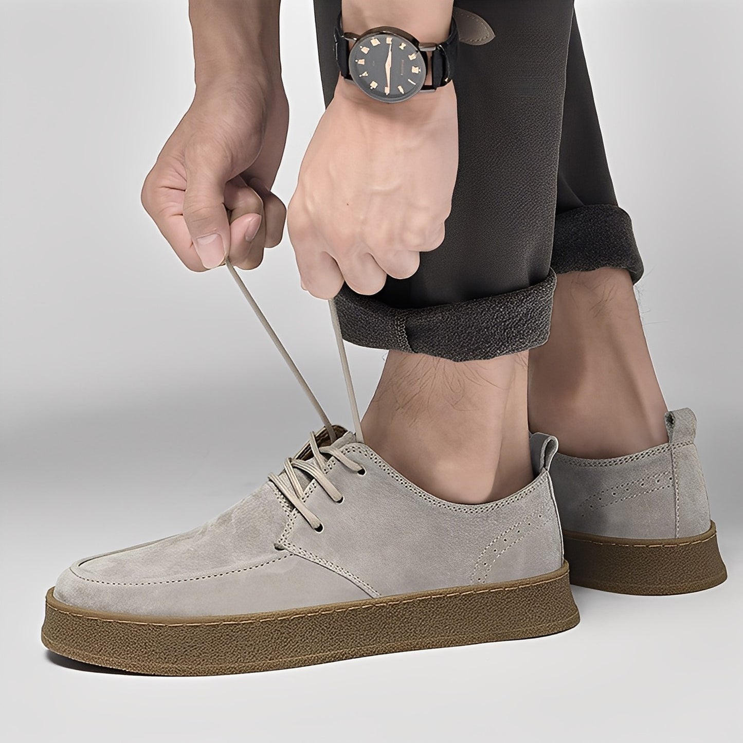 Riordan - Stilvolle flache Wildledersneaker für Herren