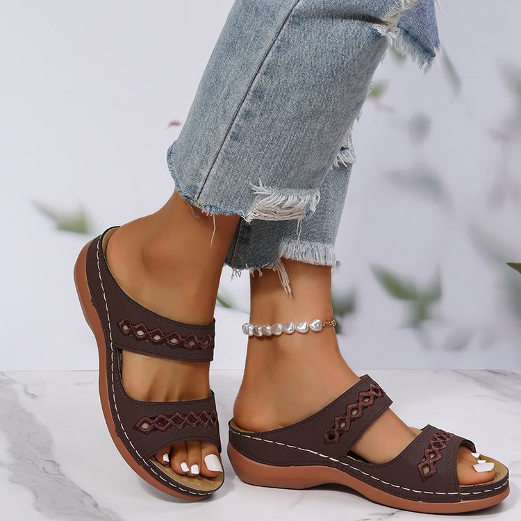 Felicia - Moderne, bequeme flache Sandalen für Damen