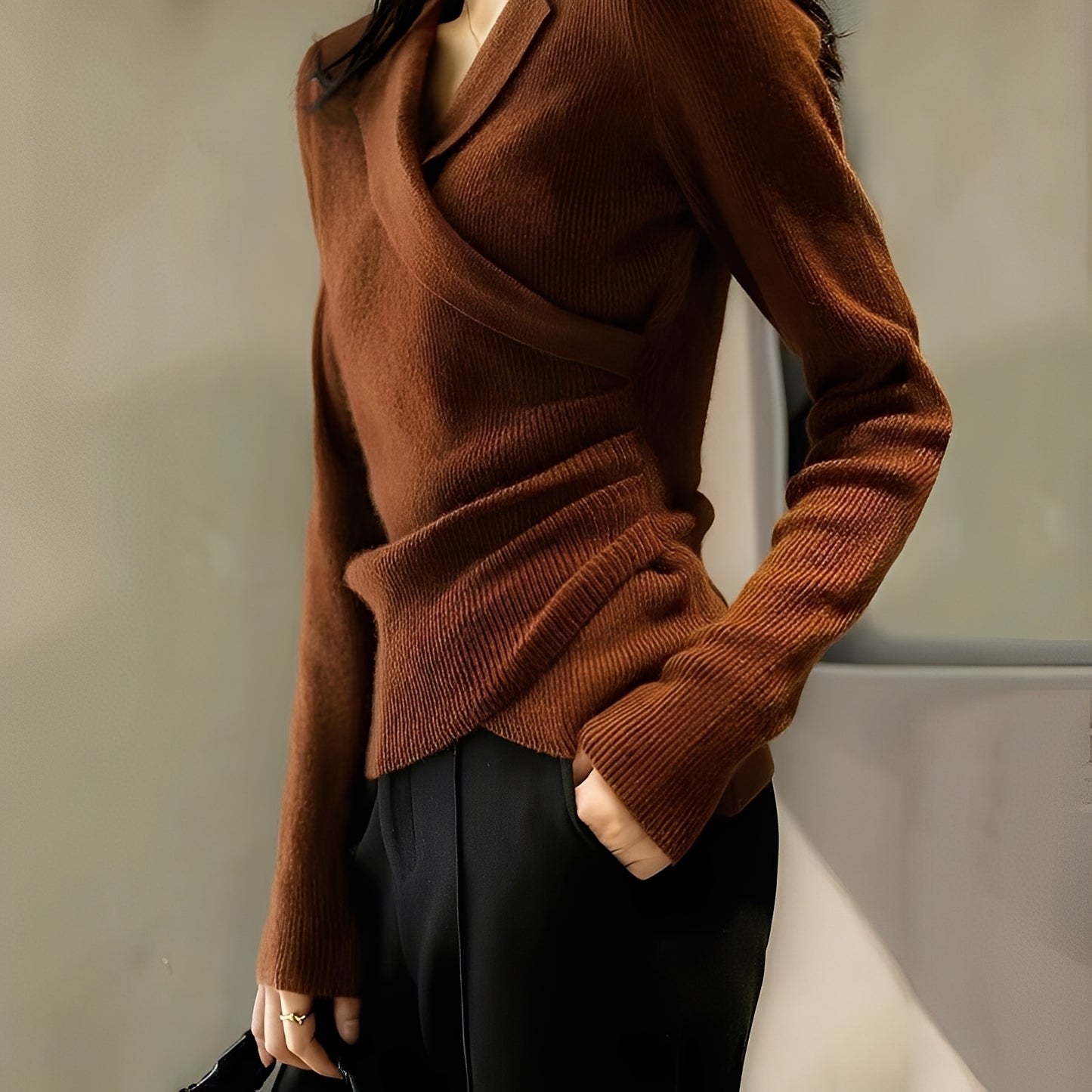Myrtle - Klassischer asymmetrischer Slim-Fit-Pullover für Damen
