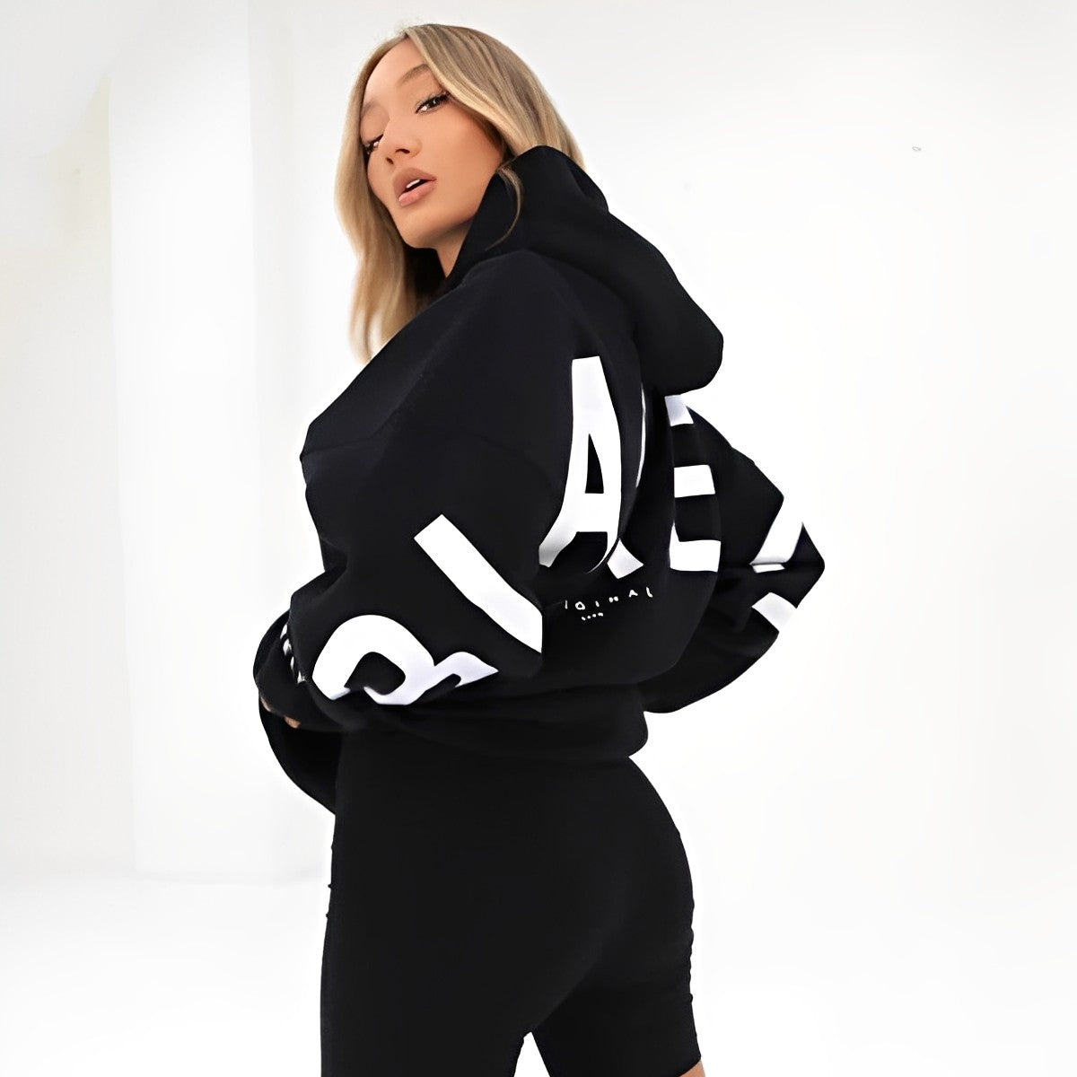 Amanda - Warme Kapuzenjacke mit trendigem Print für Damen