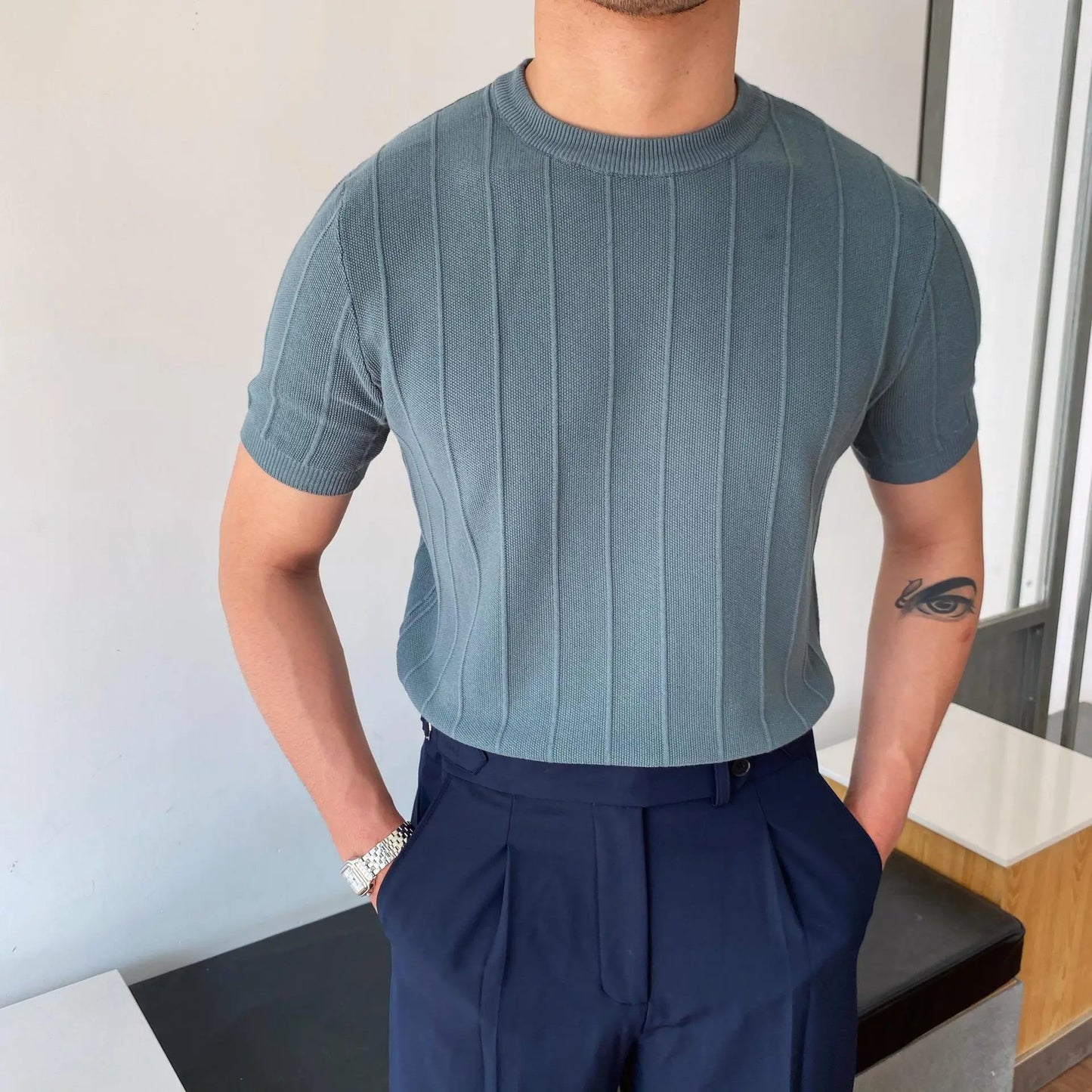 Sokka - Geripptes, legeres T-Shirt für Männer