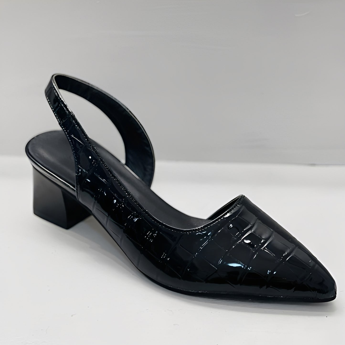 Nonie - Klassische, bequeme Sandaletten für Damen
