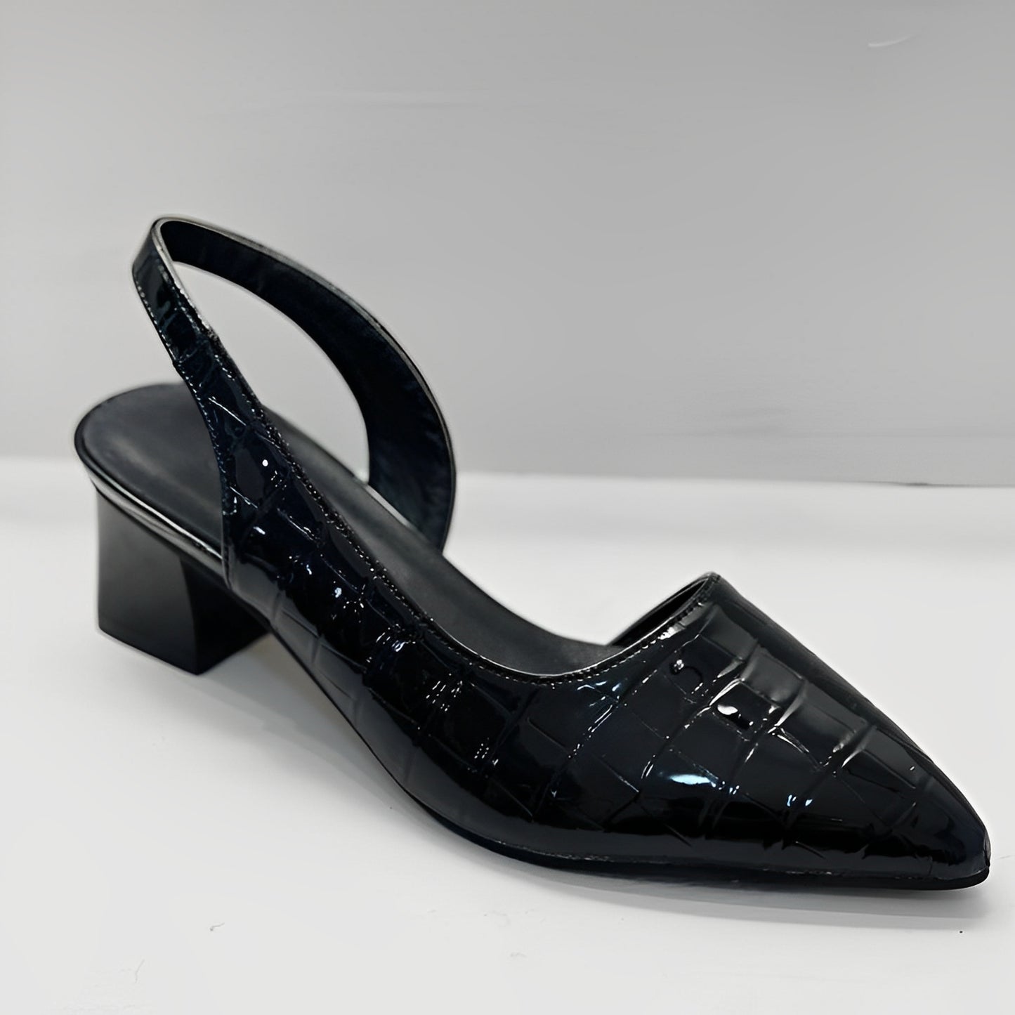 Lorena - Stilvolle spitze Sandalen für Damen
