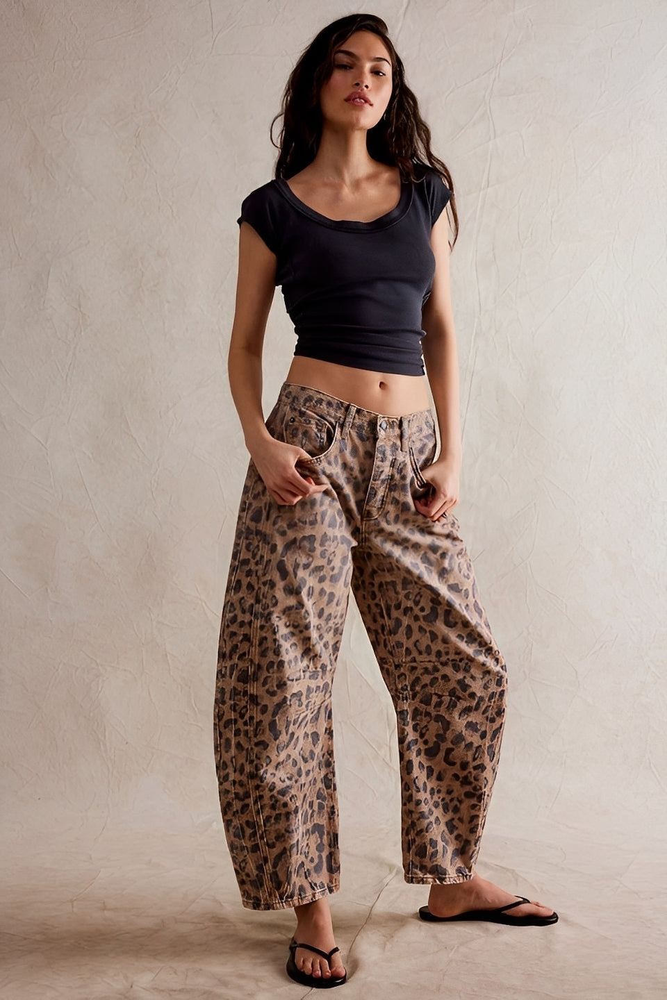Adrienne - Klassische weit geschnittene Barrel-Jeans für Damen