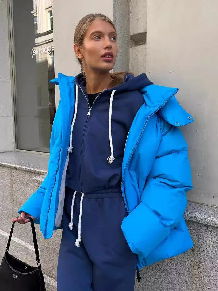 Louisa - Gepolsterte kurze Jacke mit Kapuze