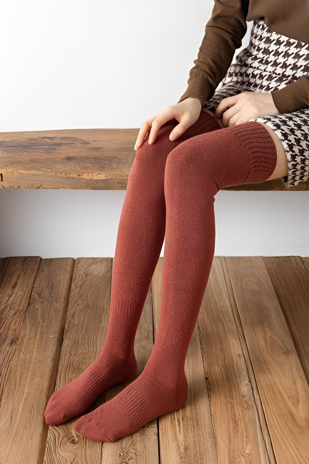 Hillary - Warme Overknee-Socken aus Samt für Damen