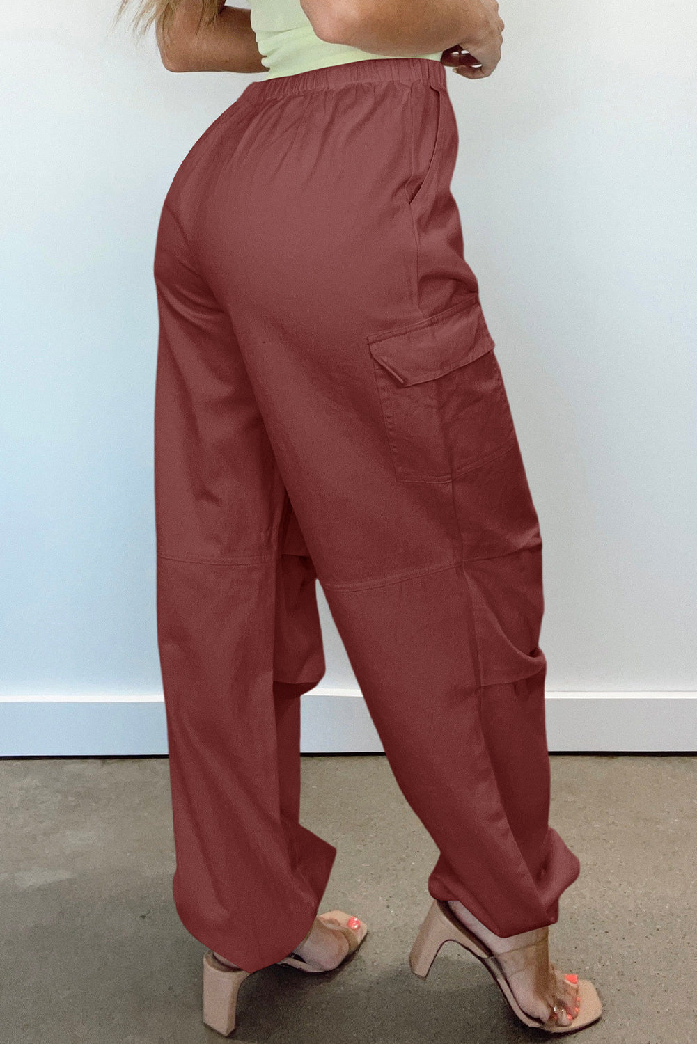 Lira- Weite Cargohose, Roter Kordelzug