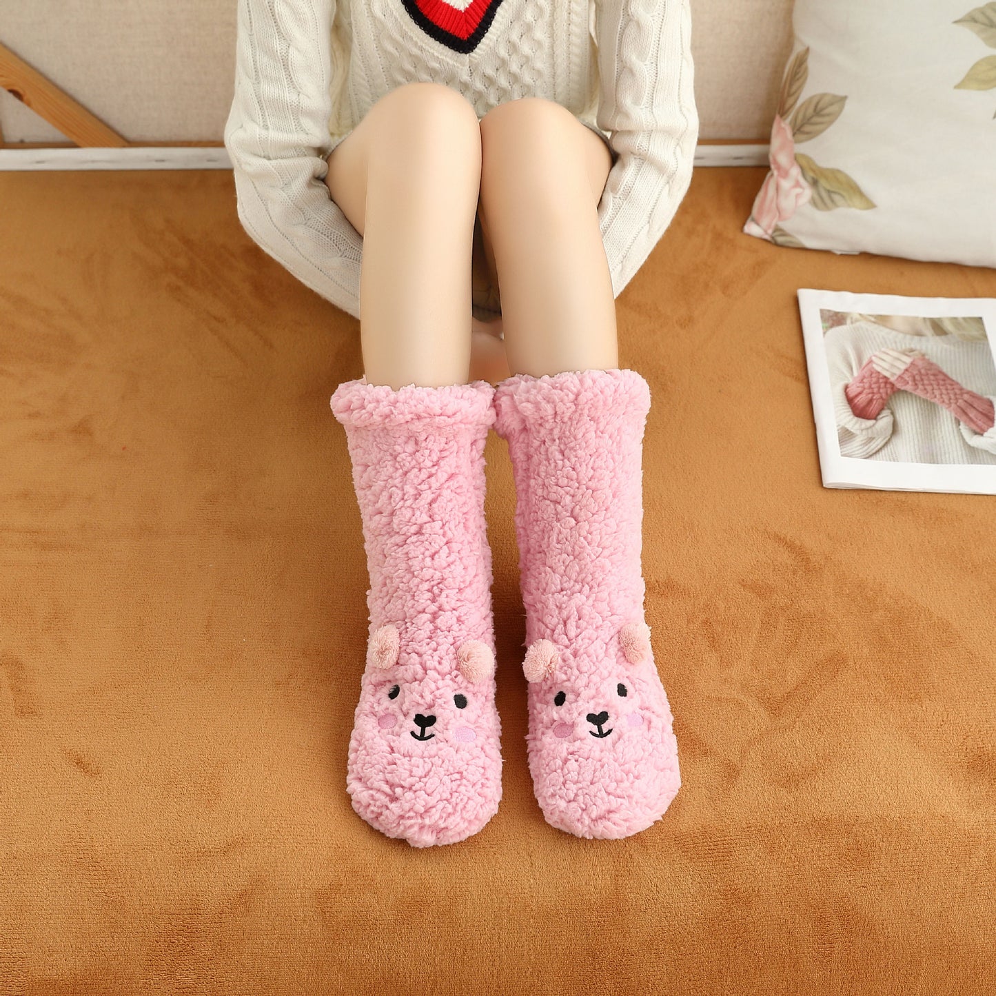 Bethany - Stilvoller Bodenbelag plus Samtsocken für Frauen