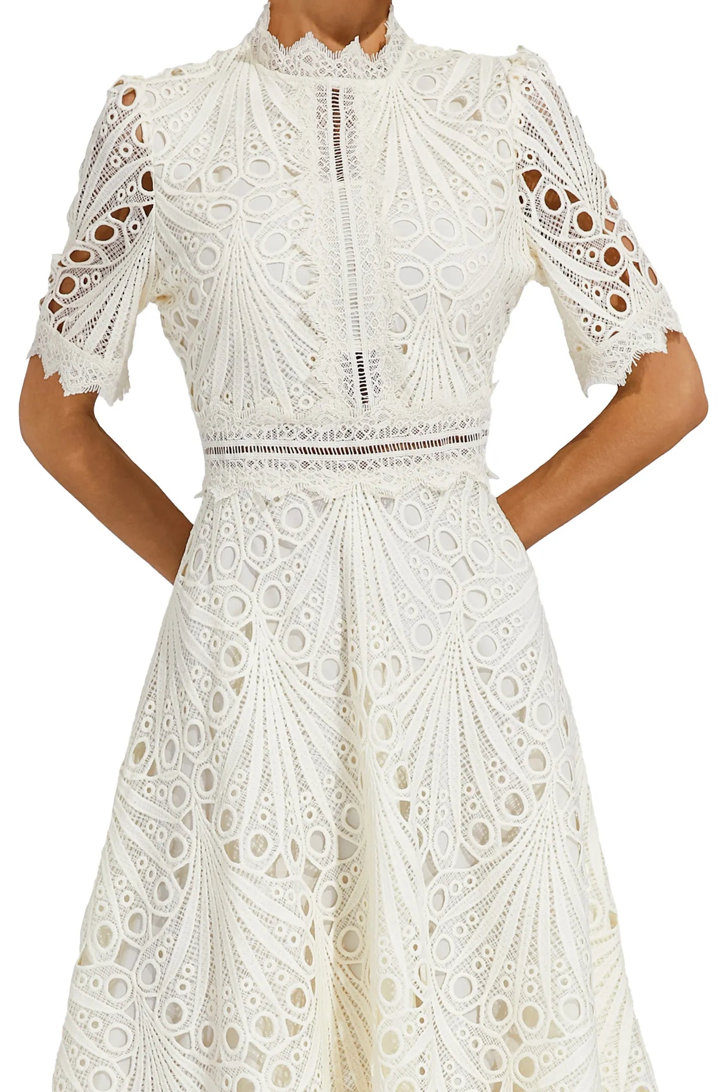 Pierre - Mittelkleid Spitze und Raffinesse