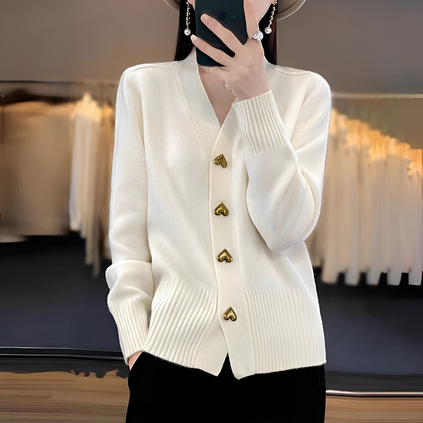 Valarie - Strickjacke mit Herzknöpfen für Damen