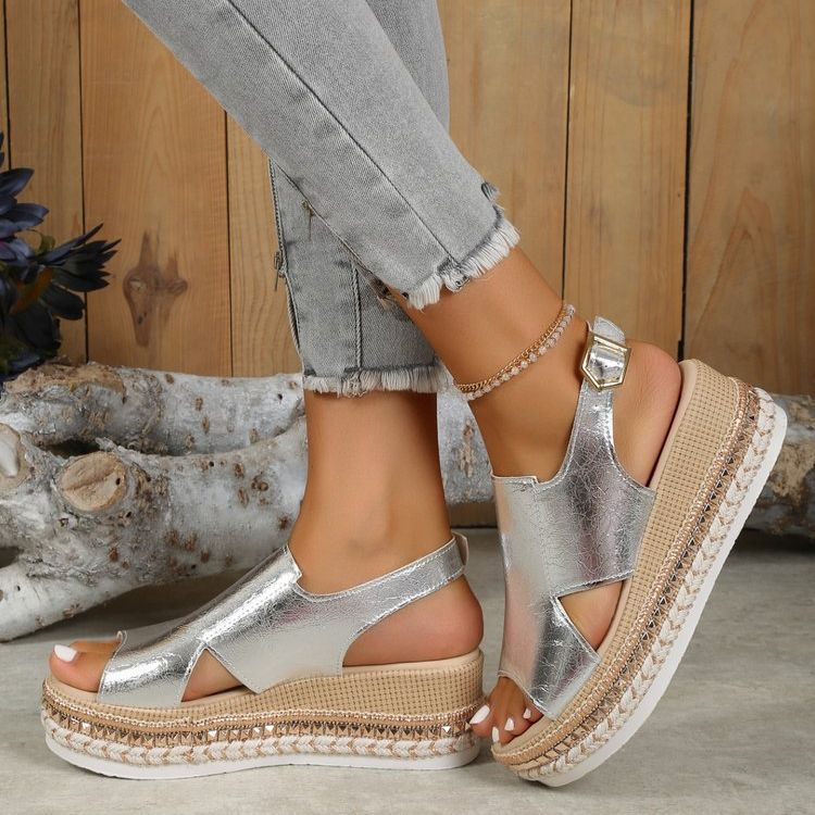 Calista - Orthopädische glänzende Sandalen mit Schnalle für Damen