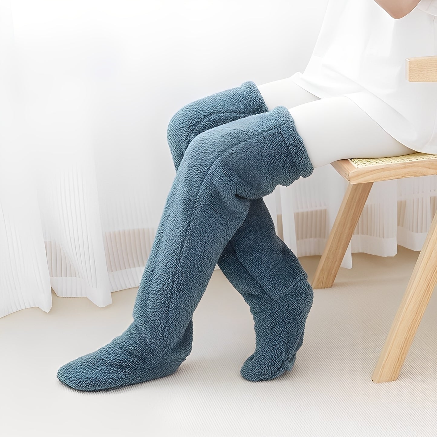 Camellia - Warme, überknielange Wintersocken für Damen