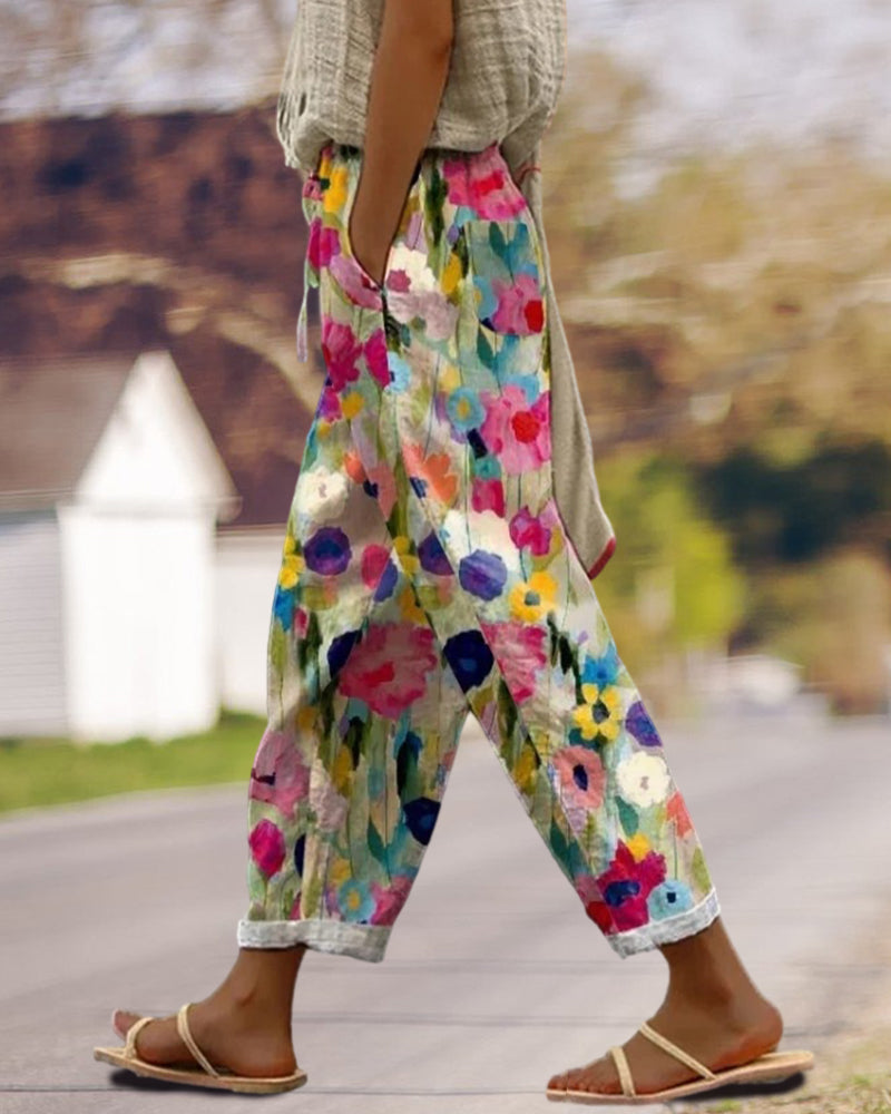 Selma – Weit geschnittene Blumenhose mit stylischem Print