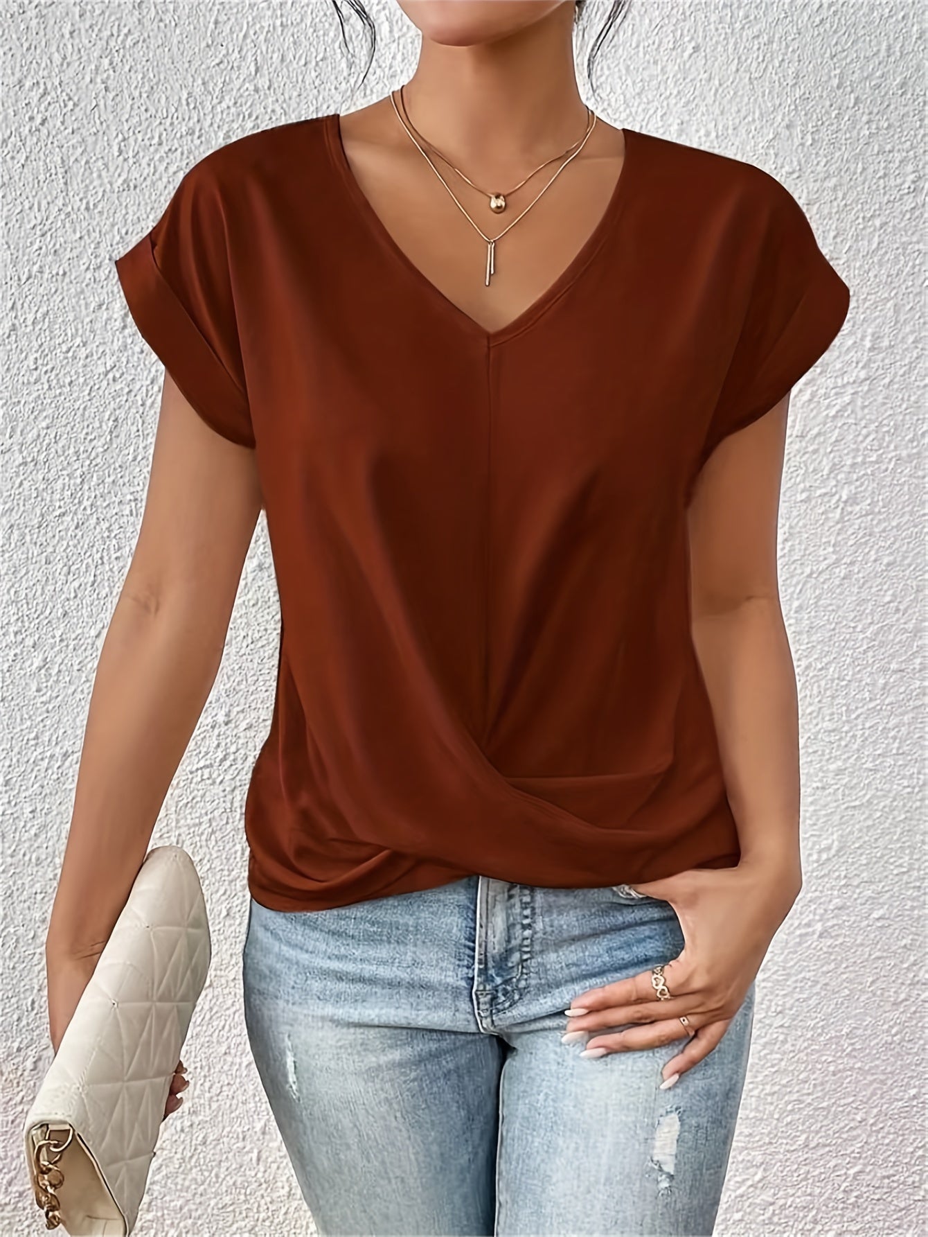 Gunnhild - Damen T-Shirt mit Herz-Ausschnitt