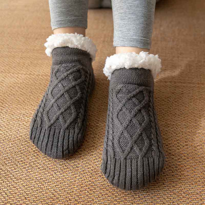 Raquel - Warme, rutschfeste Plüschsocken für Damen für den Winter