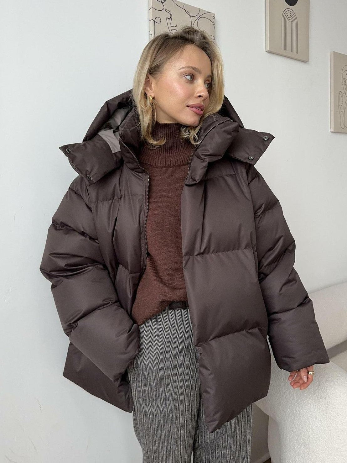 Louisa - Gepolsterte kurze Jacke mit Kapuze