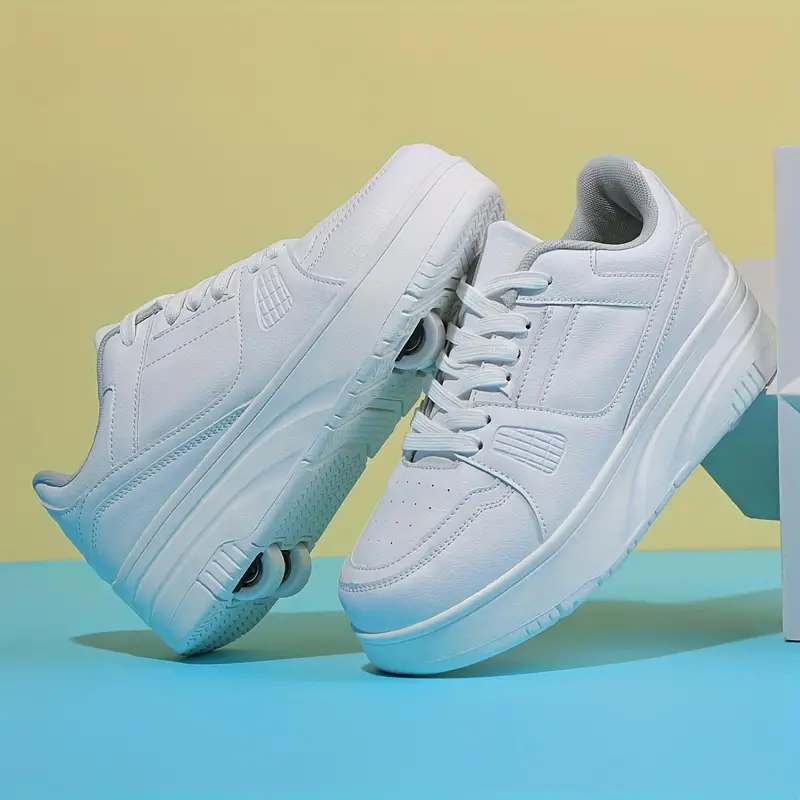 Mikee - Bequeme Rollschuh Sneaker Cool