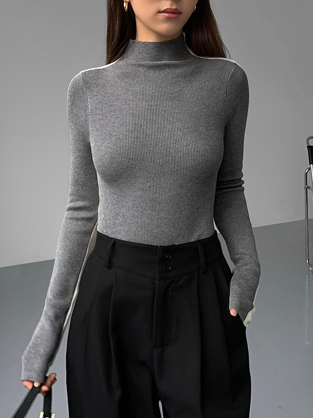 Tabea – Wendbares Stricktop in zwei Farben