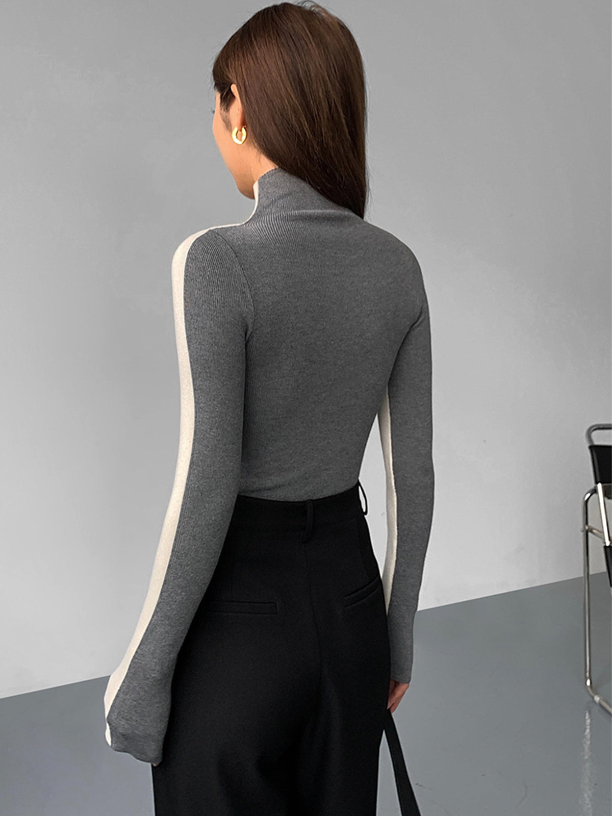 Tabea – Wendbares Stricktop in zwei Farben