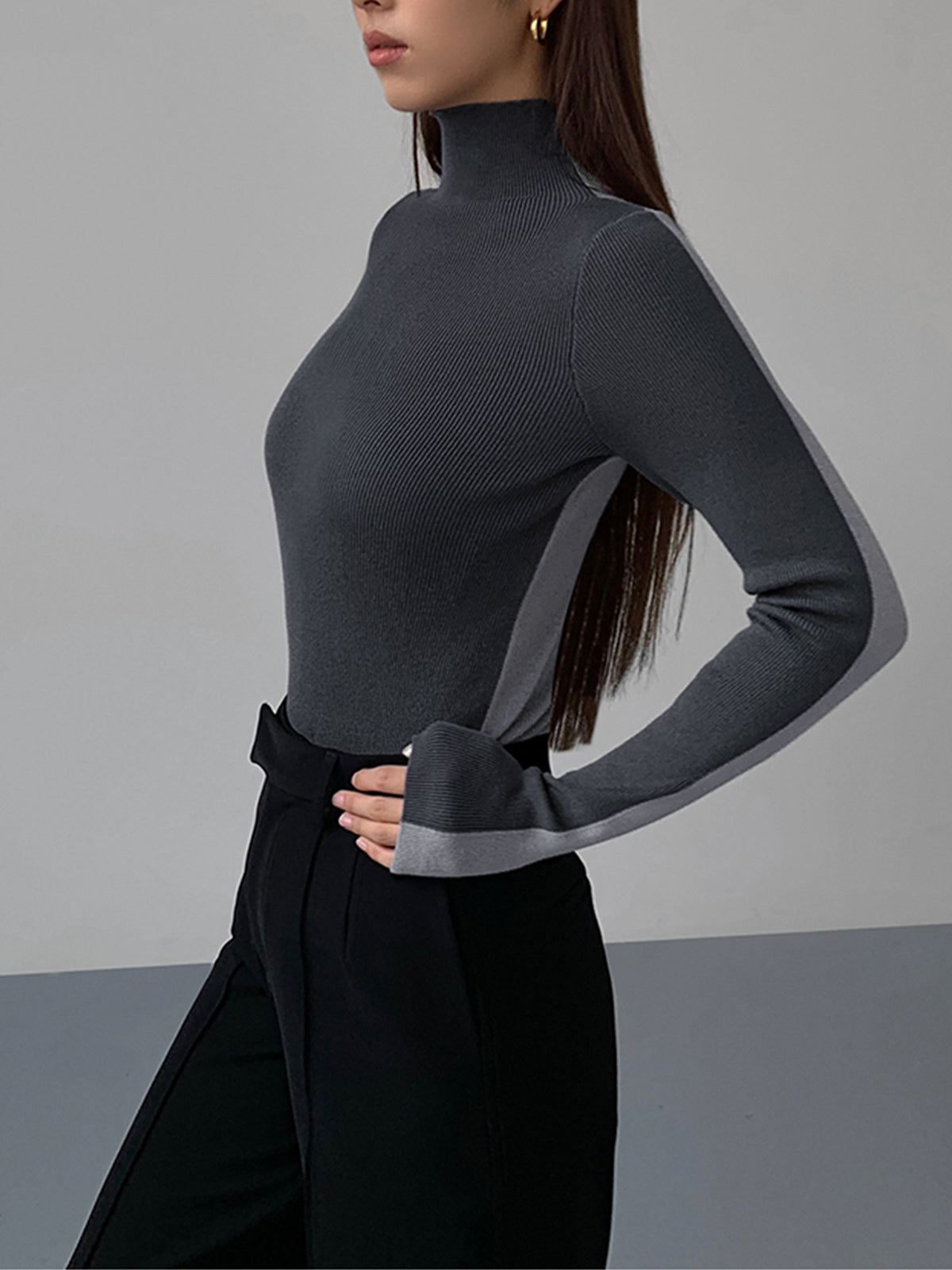 Tabea – Wendbares Stricktop in zwei Farben