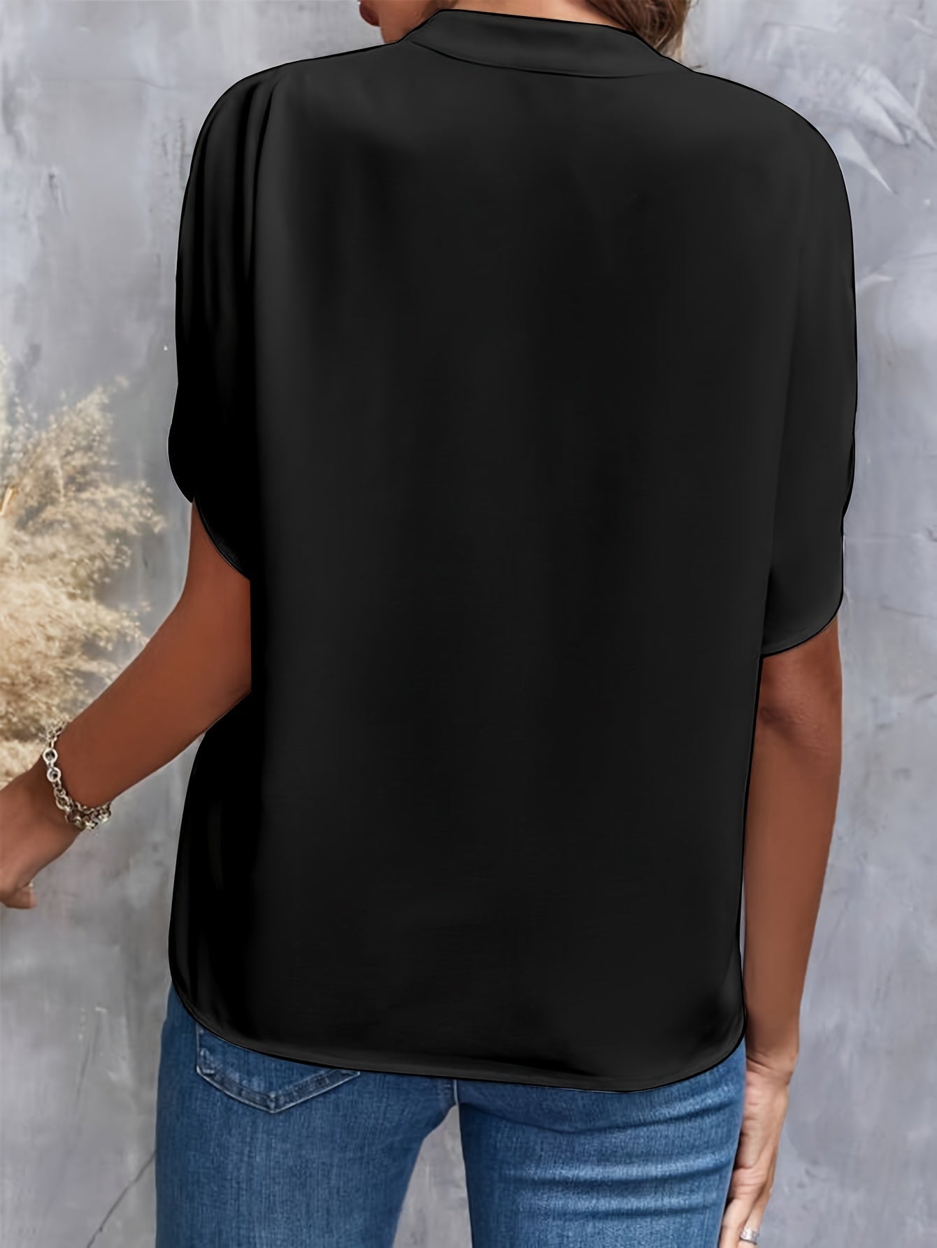 Billie – Zeitlose Bluse mit V-Ausschnitt