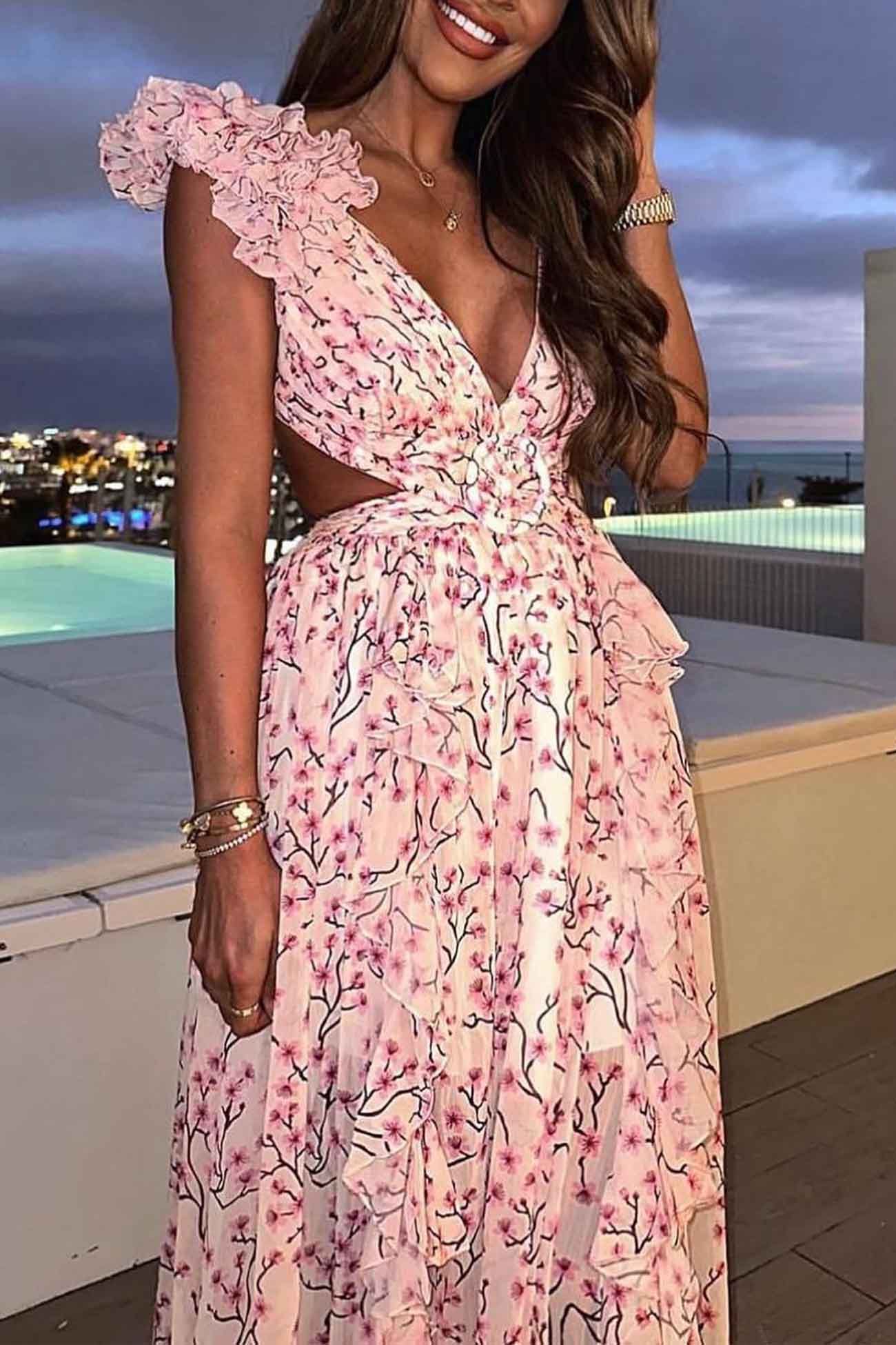 Noemi – Maxikleid mit Cut-Out und hohem Schlitz