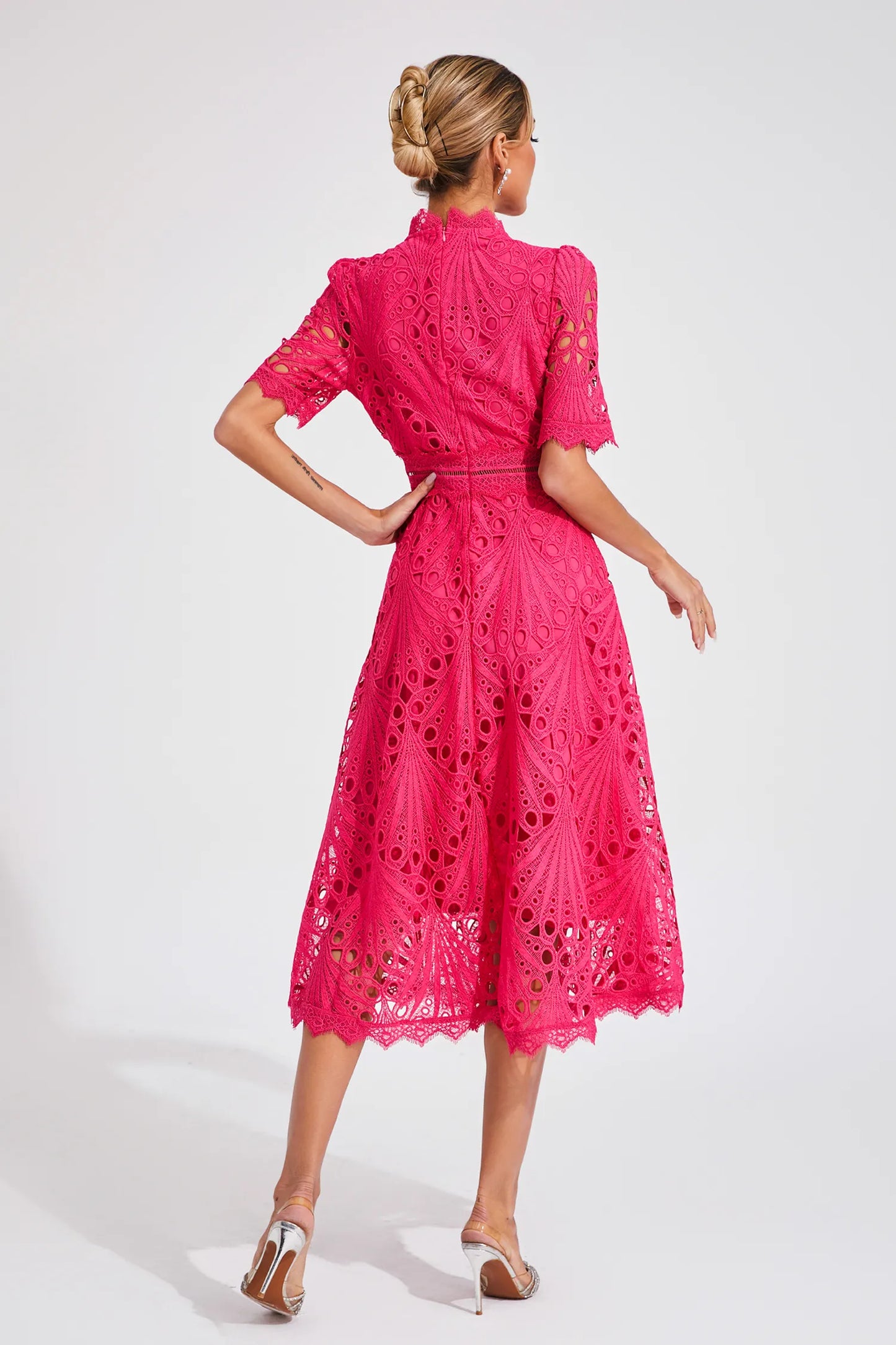 Pierre - Mittelkleid Spitze und Raffinesse