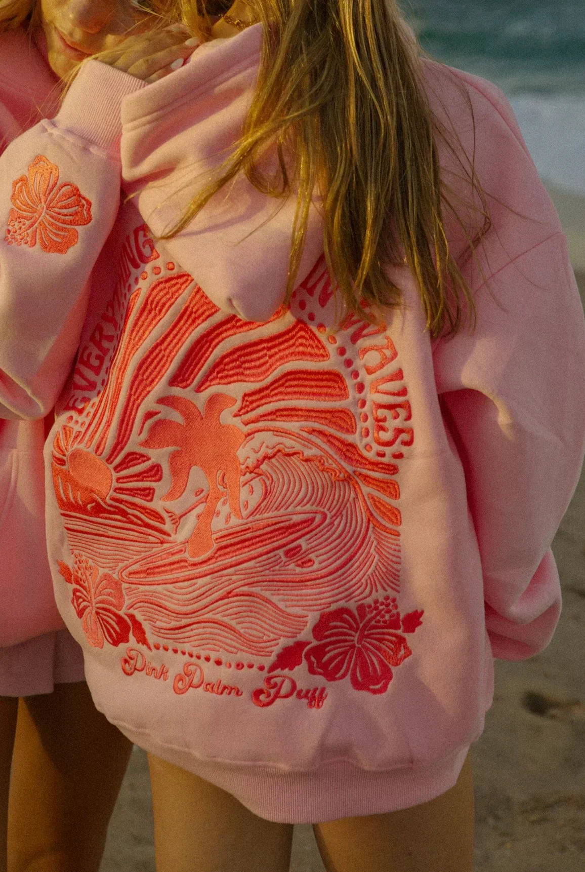 Mira – Oversize Sweat Tropisch