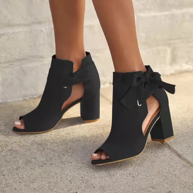 Celestine – Schicke orthopädische Sandalen mit Absatz und Schleifendetail