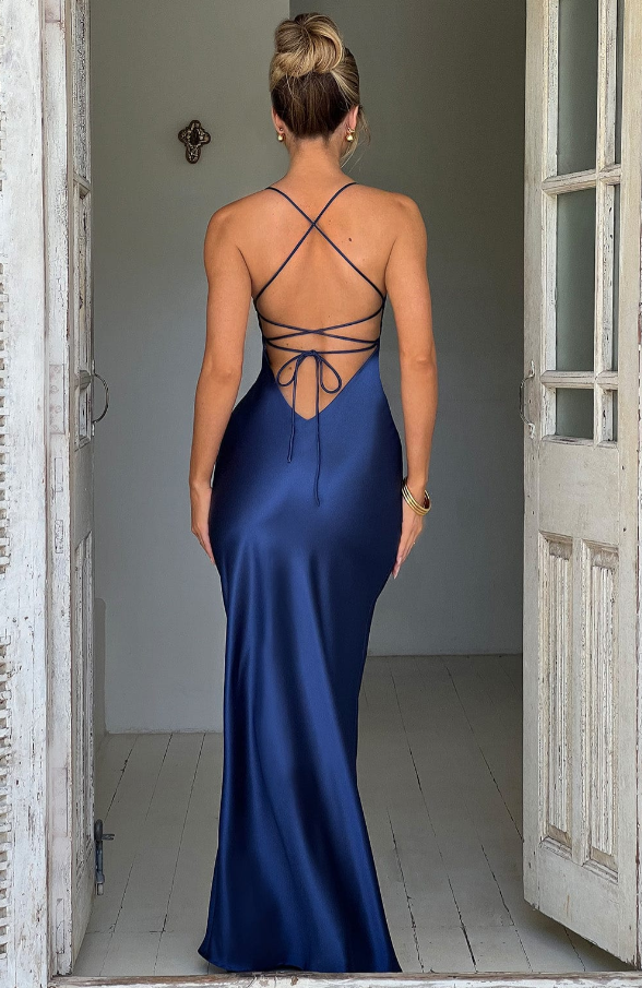 Seraphina - Langes Kleid mit hohem Schlitz am Oberschenkel