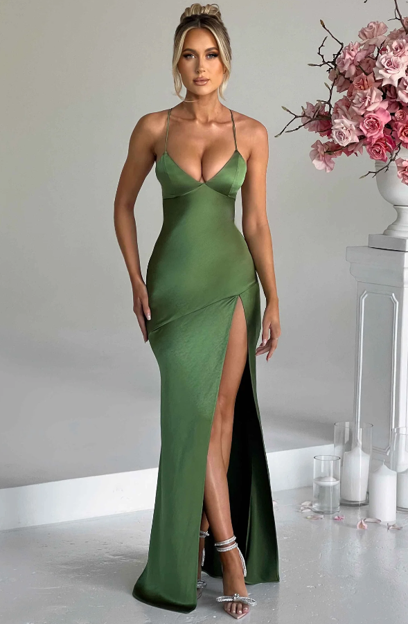 Seraphina - Langes Kleid mit hohem Schlitz am Oberschenkel