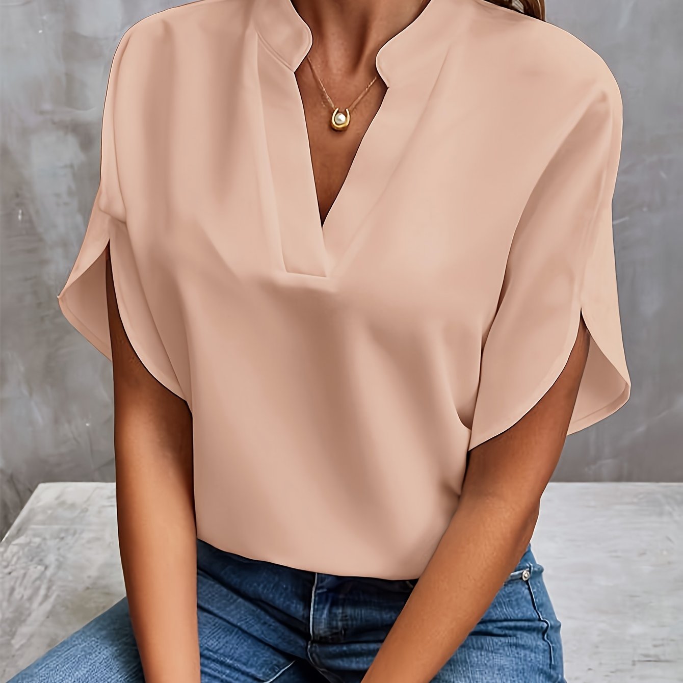 Billie – Zeitlose Bluse mit V-Ausschnitt
