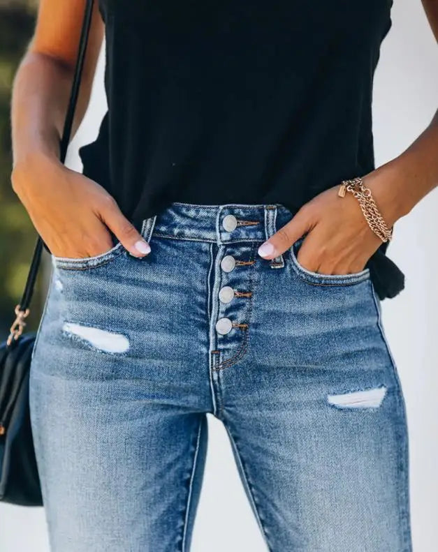 Alessa – Slim Fit Jeans im modernen Zerriss-Look