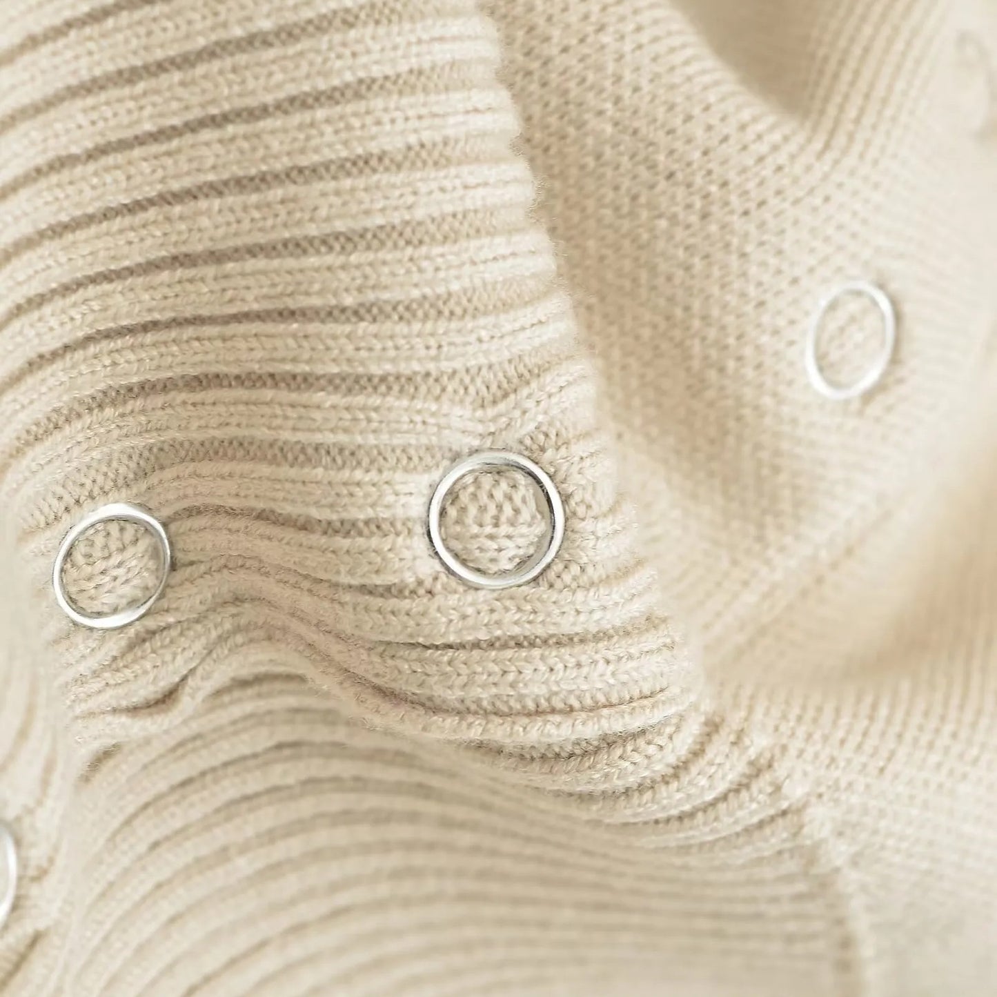 Reverie - Stilvolles, kurz geschnittenes Strickoberteil für Damen