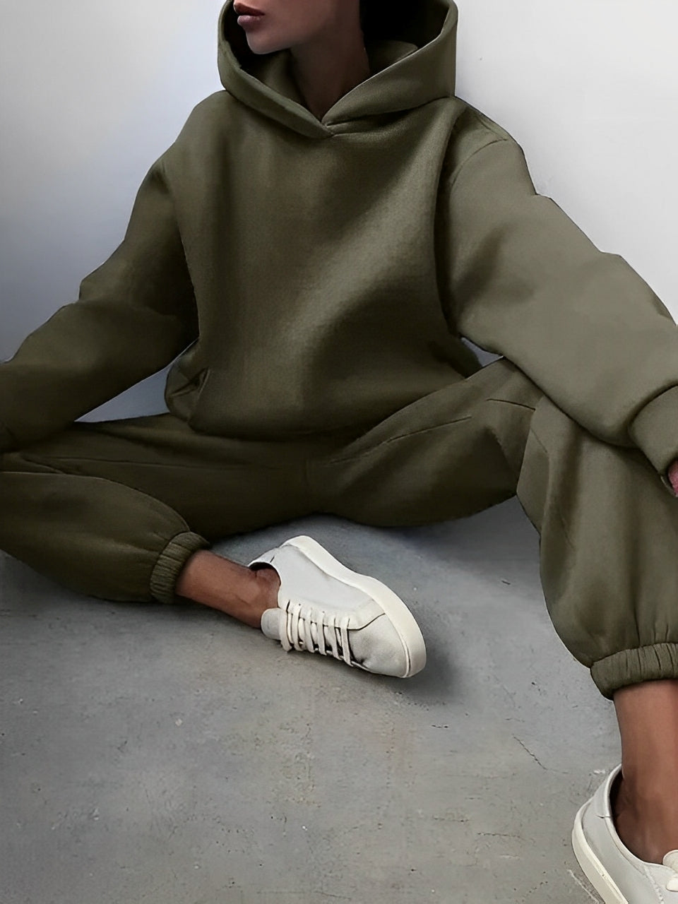 Nora – Frauen Kapuzenpulli und Jogginghosen Set