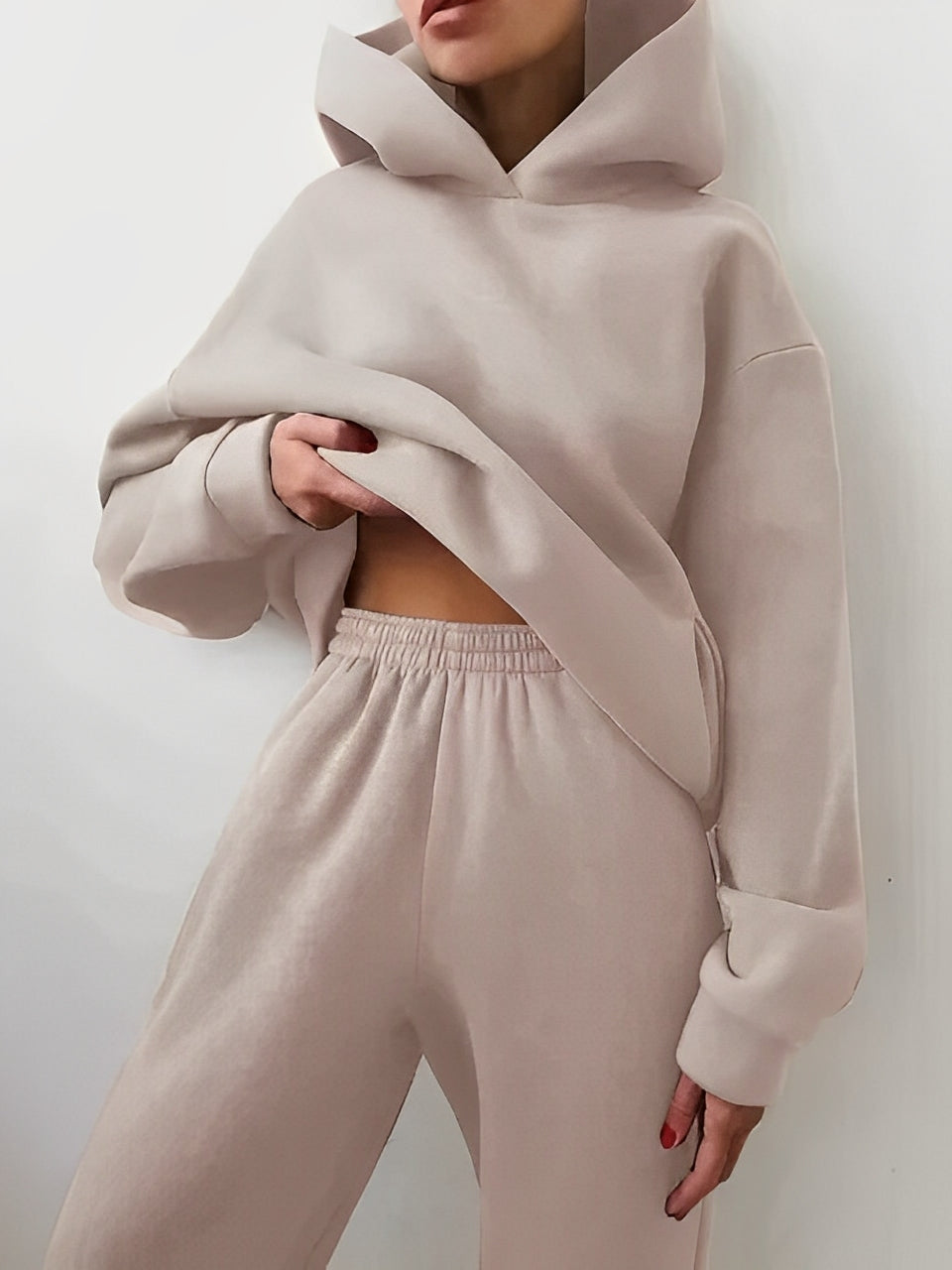 Nora – Frauen Kapuzenpulli und Jogginghosen Set