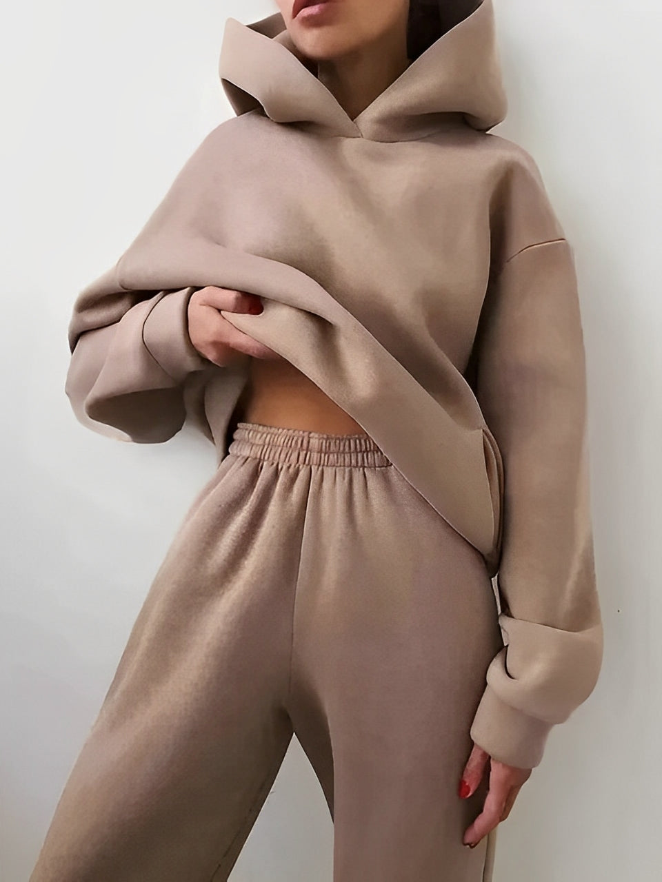 Nora – Frauen Kapuzenpulli und Jogginghosen Set