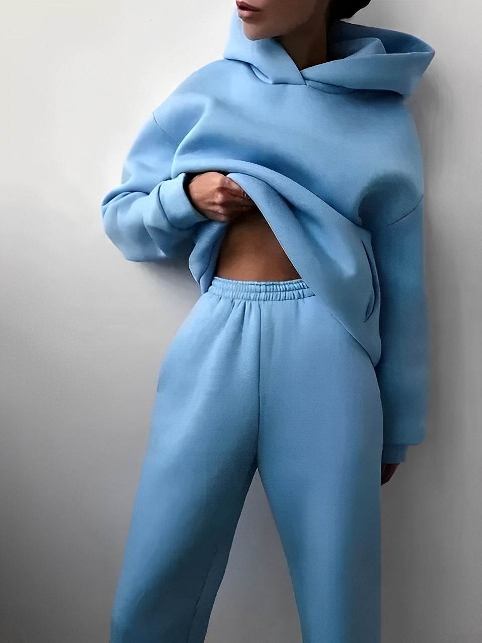 Nora – Frauen Kapuzenpulli und Jogginghosen Set