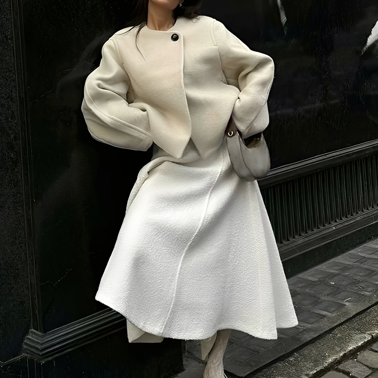 Beatrice - Eleganter kurzer Mantel aus Wolle für Damen