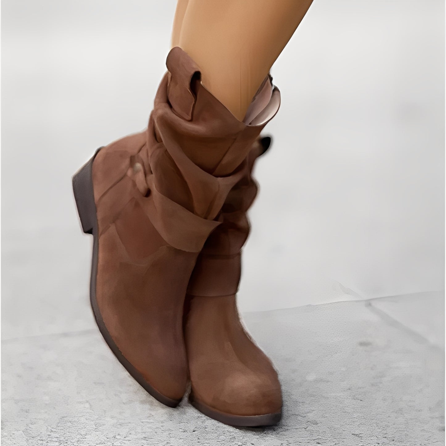 Marjorie - Lässige Wildlederstiefel mit weitem Schnitt für Damen