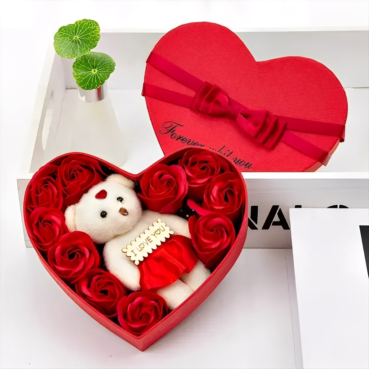 Heartley - Rosenbär Herzförmiges Geschenk zum Valentinstag