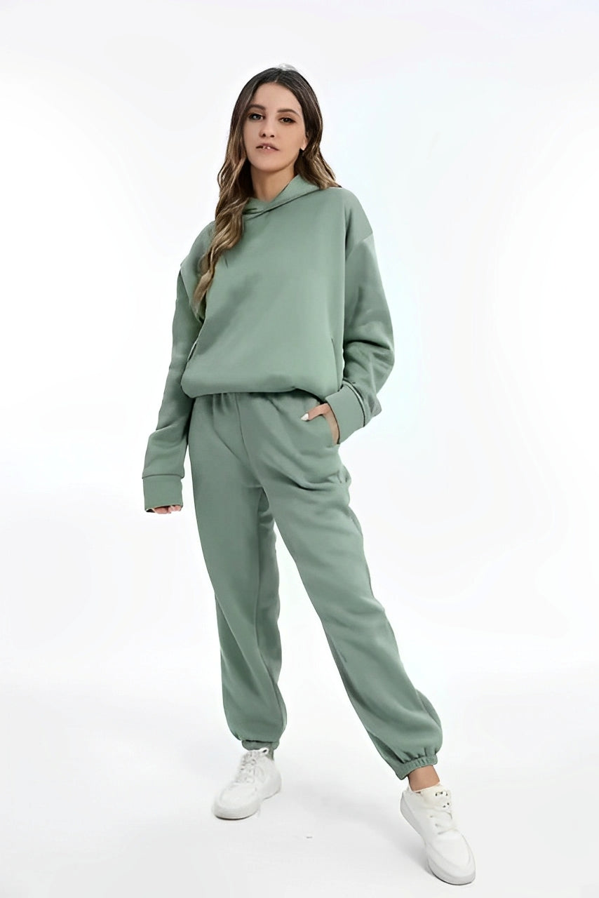 Nora – Frauen Kapuzenpulli und Jogginghosen Set
