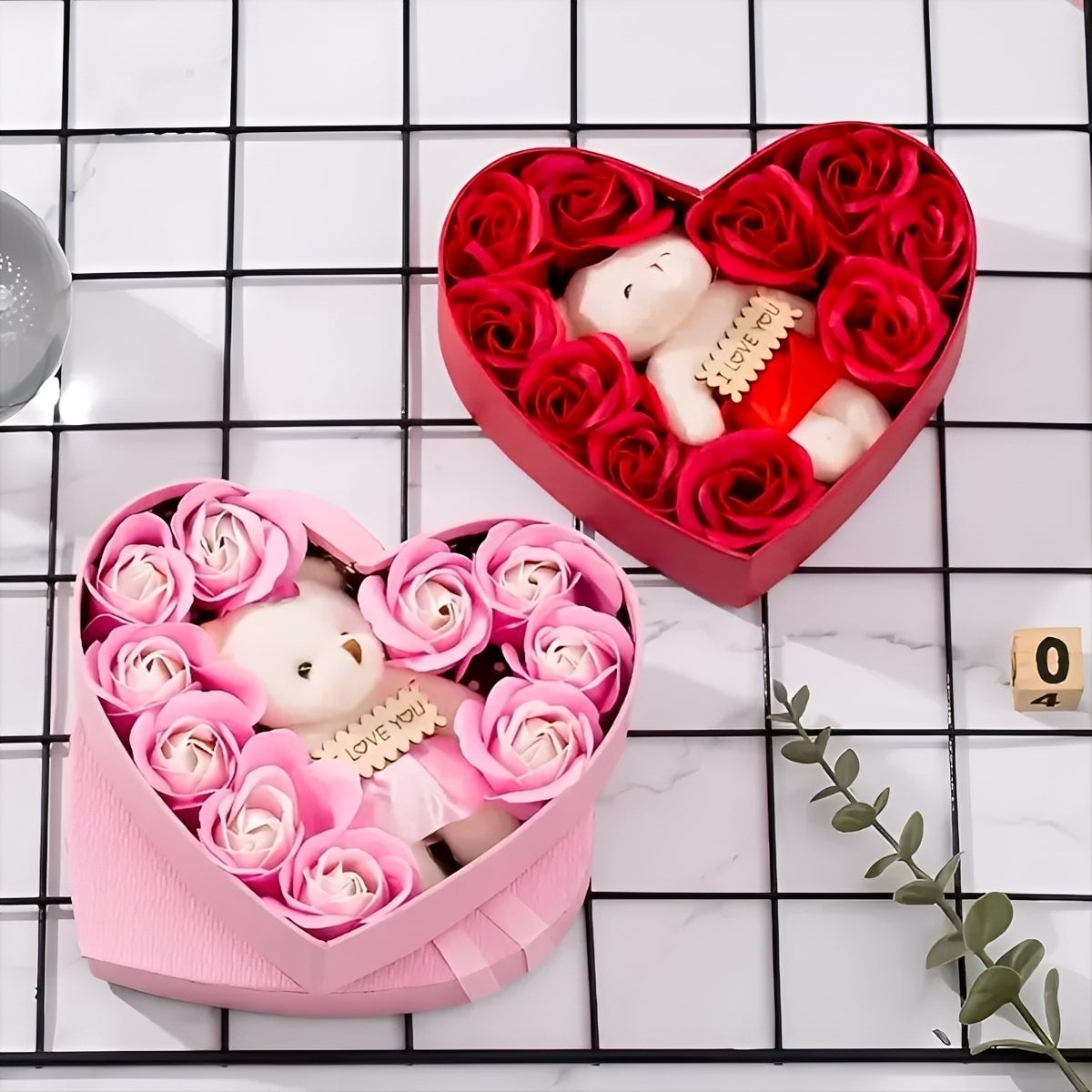 Heartley - Rosenbär Herzförmiges Geschenk zum Valentinstag