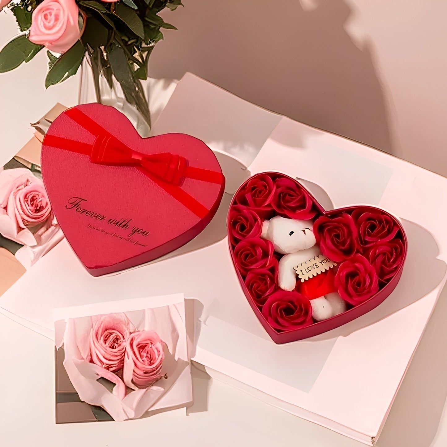 Heartley - Rosenbär Herzförmiges Geschenk zum Valentinstag
