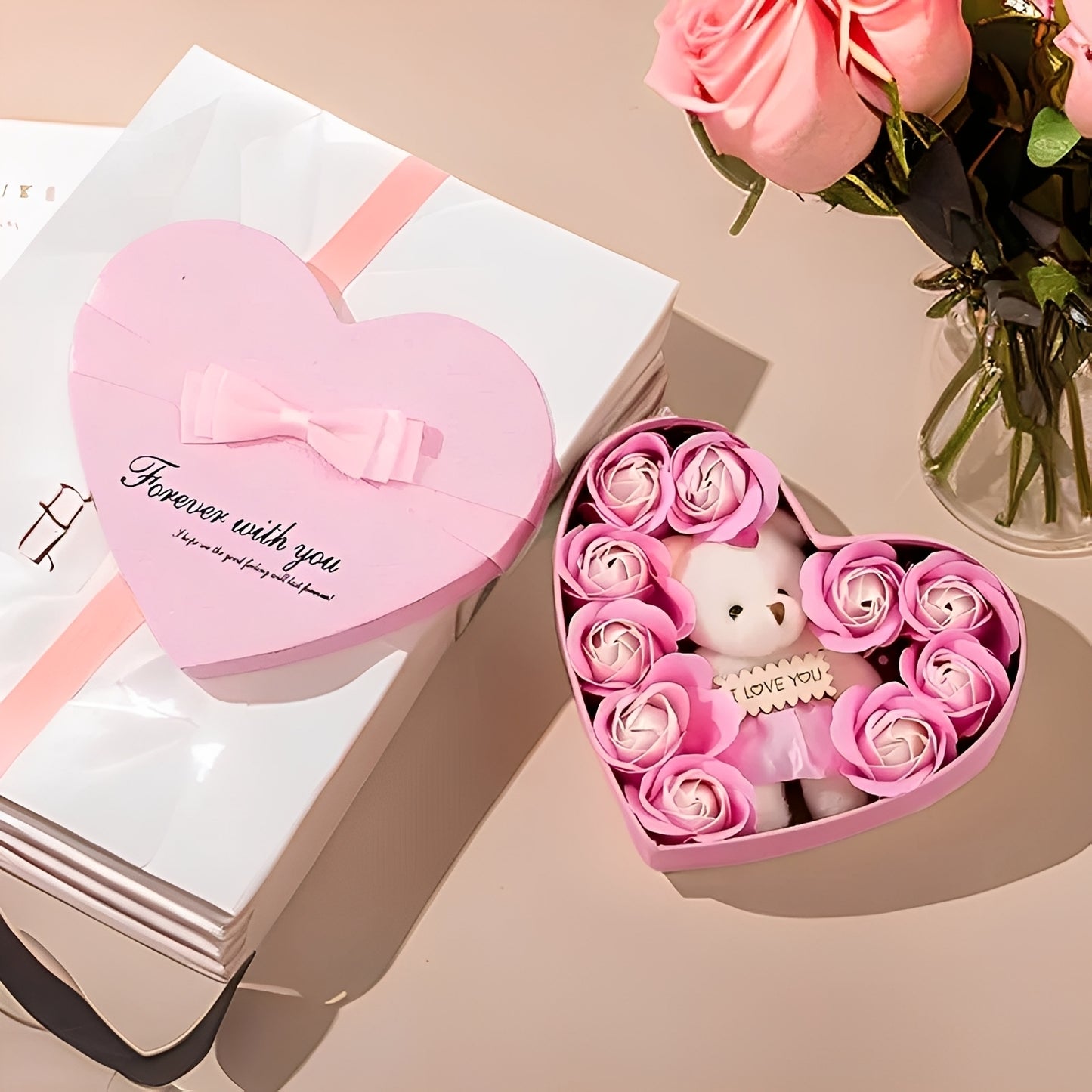 Heartley - Rosenbär Herzförmiges Geschenk zum Valentinstag