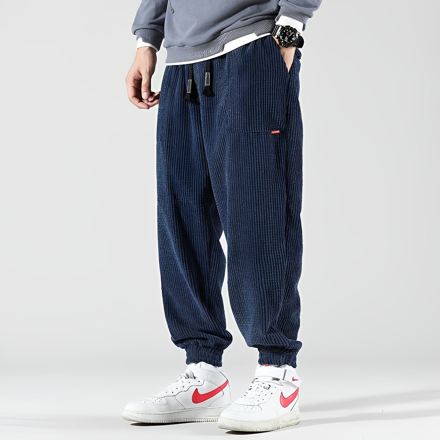 Corden - Moderne, locker sitzende Cordhose für Herren