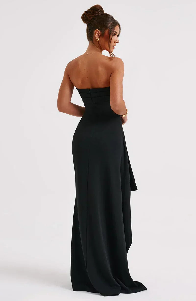 Ellaria - Schulterfreies Maxikleid, Gedreht & Elegant