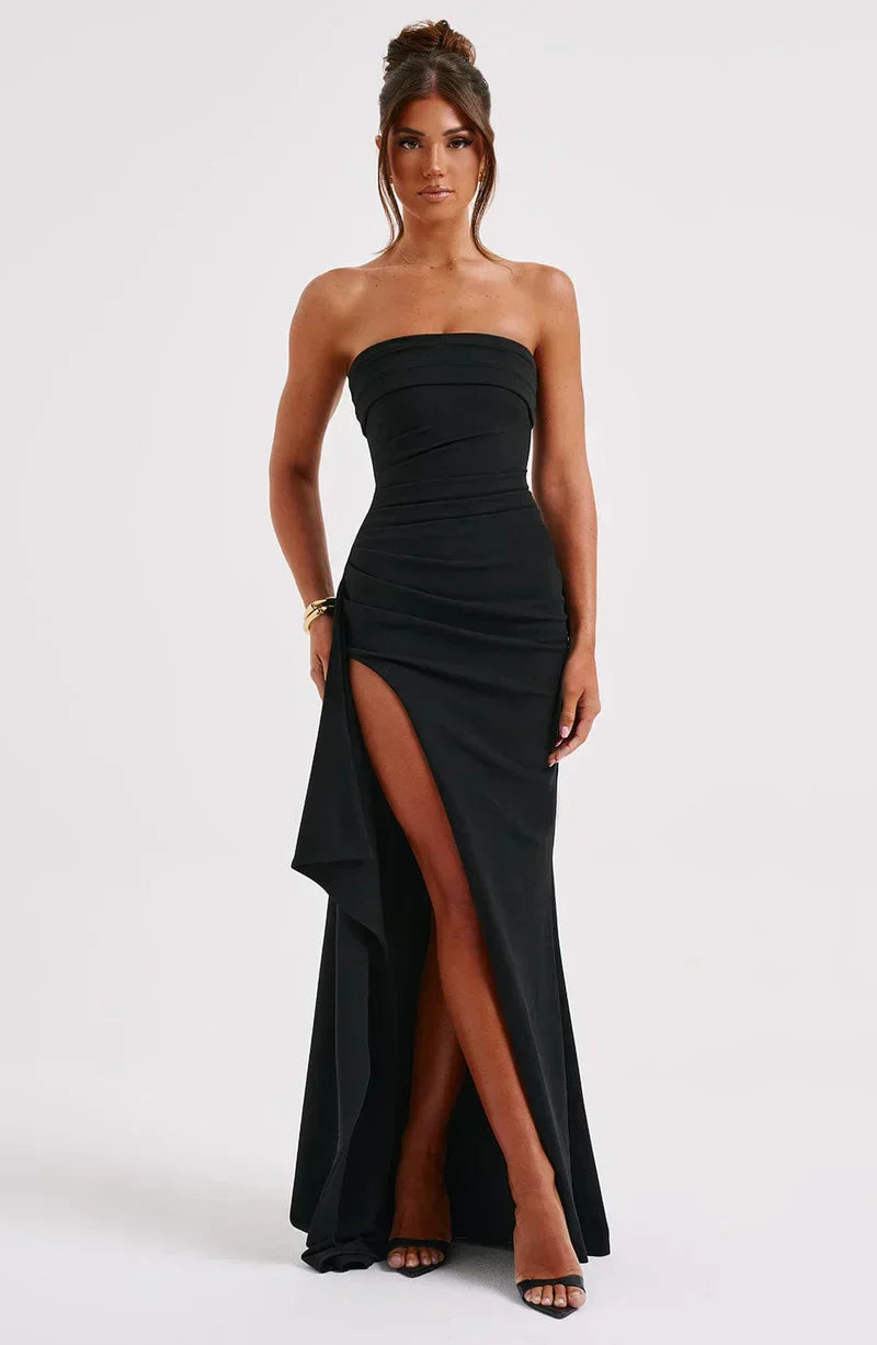 Ellaria - Schulterfreies Maxikleid, Gedreht & Elegant