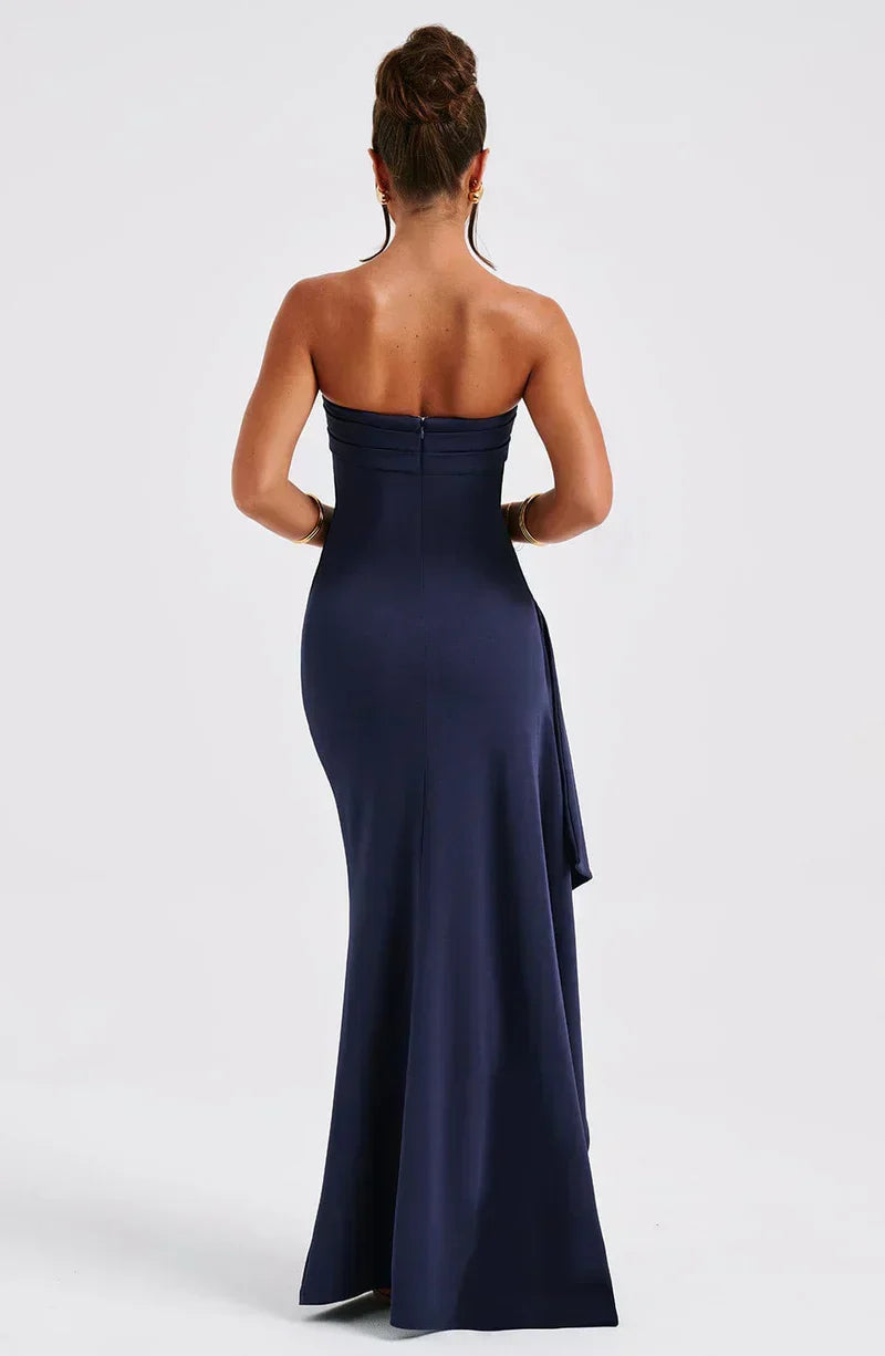Ellaria - Schulterfreies Maxikleid, Gedreht & Elegant