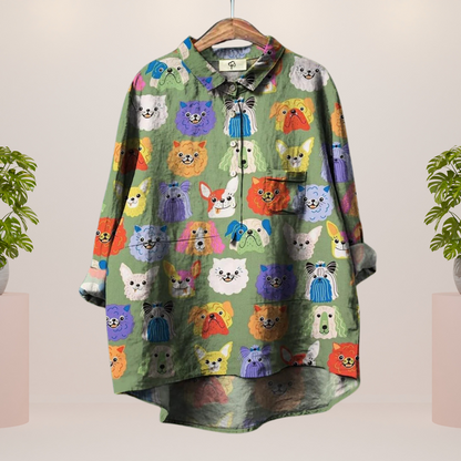 Tilda – Verspielte Bluse mit Hunde-Print und Knopfleiste